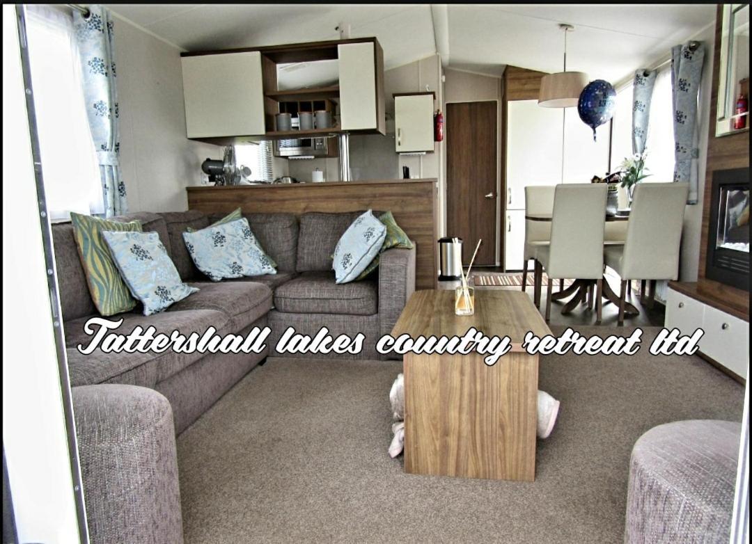 Tattersall Lakes Country Retreat Villa Dogdyke Exterior photo